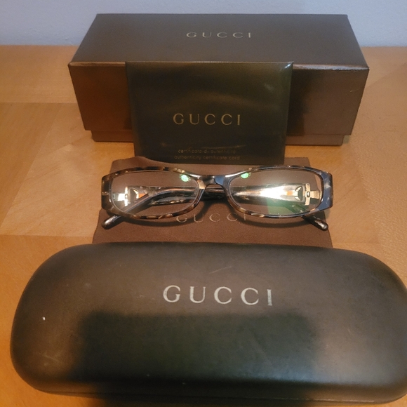 GUCCI eyeglasses - Picture 4 of 4
